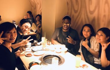 アメリカ人講師Vinent Bohananが来日し、大阪で一緒に焼肉を食べた時の写真